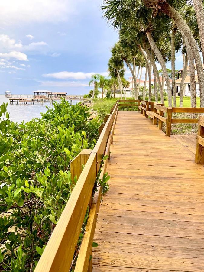 A Cozy Space Coast Retreat Titusville Exterior photo