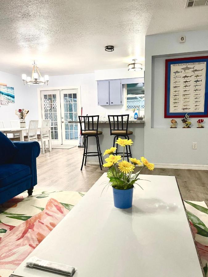 A Cozy Space Coast Retreat Titusville Exterior photo