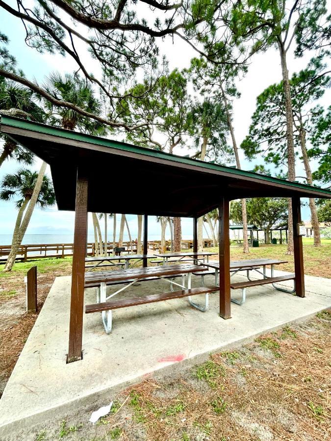 A Cozy Space Coast Retreat Titusville Exterior photo